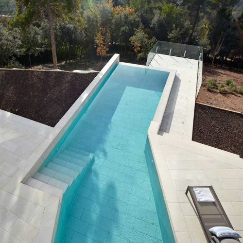 rosa-gres-piscina-privada-mistery-white-04-1 rosa-gres-piscina-privada-mistery-white-04-1
